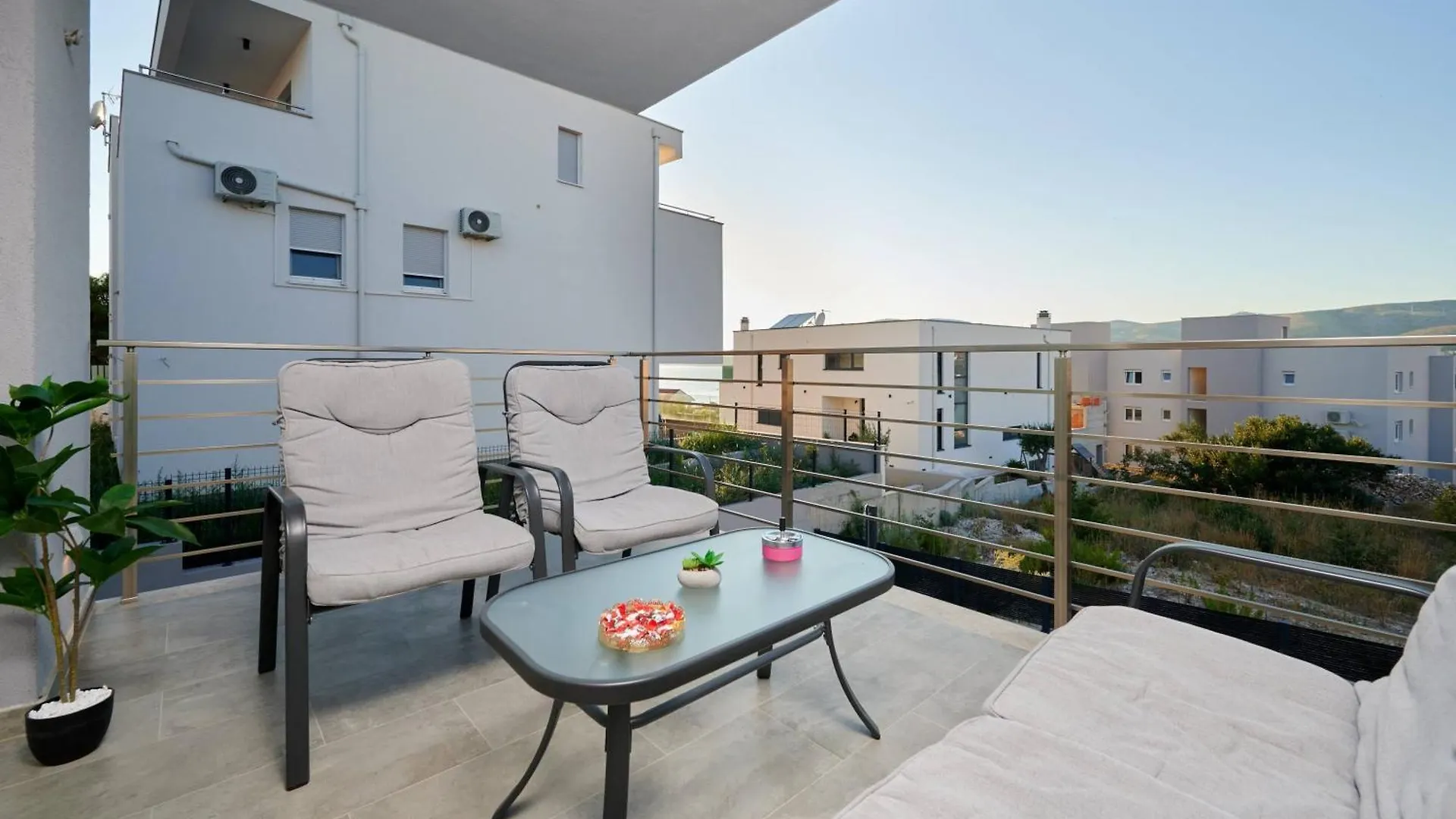 Luxury Apartment Giovanni With Pool Trogir Kroatien